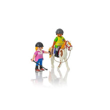 Cargar imagen en el visor de la galería, Set de Playmobil que consta de caballo, jinete y profesora de equitación. Figuras Playmobil articuladas 