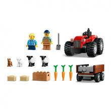 Carregar imagem no visualizador da galeria, Tractor Rojo con Remolque,Lleva el encanto del campo a los juegos de tus peques con el set LEGO City Tractor Rojo con remolque y ovejas. Contiene un tractor rojo con remolque desmontable
