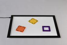 Carregar imagem no visualizador da galeria, Mesa de Luz Light Pad A2 Top Toys 24002 ultradelgada con 4 niveles de intensidad de luz 50000 horas de luz 483 x 660 x 9 mm
