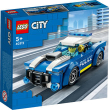 Carregar imagem no visualizador da galeria,  LEGO® City Coche de Policía (60312), con el que puedes construir y jugar • Juguete para construir y jugar con imaginación: Los niños pueden explorar el Coche de Policía de juguete mientras lo construyen.