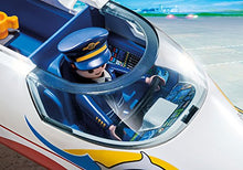 Carregar imagem no visualizador da galeria, Avión de Vacaciones de Playmobil con piloto y dos figuras de pasajeros