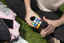 Cargar imagen en el visor de la galería, Cubo de Rubik&#39;s 3 x 3 - Spin Master 6063970
