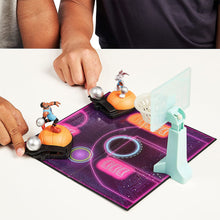 Cargar imagen en el visor de la galería, Space Jam Gametime Playset Famosa 700016840 incluye las figuras de Lebron James y Bugs Bunny Encesta un triple con ellos