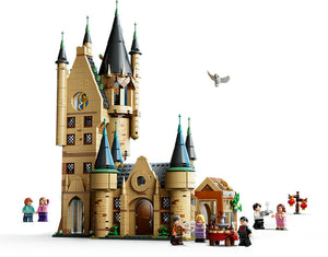 Torre de Astronomía de Hogwarts LEGO® Harry Potter™ (75969). • Este set para regalo basado en Hogwarts™ incluye infinidad de lugares famosos de las películas de Harry Potter™, 8 populares minifiguras,