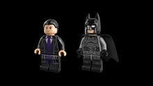 Cargar imagen en el visor de la galería, Batmóvil con lanzamisiles: El set LEGO® DC Batman™ Batmóvil: Caza de The Penguin™ pone la trepidante acción de superhéroes de la película The Batman en las manos de los niños • 2 geniales minifiguras
