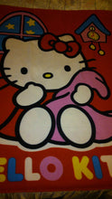Carregar imagem no visualizador da galeria, Hello Kitty Manta de Sofá 160 x 127 cm. - Sanrio 6519
