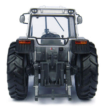 Carregar imagem no visualizador da galeria, Massey Ferguson 399 Siver Edition Tractor Edición Limitada - Universal Hobbies 4878