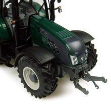 Carregar imagem no visualizador da galeria, Valtra T163 Series - 2013 Tractor Escala 1:32 - Universal Hobbies 4163