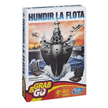 Carregar imagem no visualizador da galeria, Grab &amp; Go Hundir la Flota de viaje - Hasbro B0995