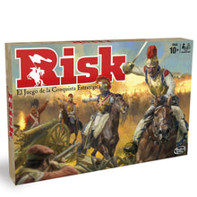 Carregar imagem no visualizador da galeria, Risk Hasbro B7404 Forma tu ejército y lidera tus tropas a la gloria en el mejor juego de combate estratégico 