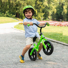 Carregar imagem no visualizador da galeria, Bici Chicco Verde 171605 La bicicleta sin pedales que ayuda a desarrollar su equilibrio sobre 2 ruedas a partir de 2 años