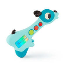 Cargar imagen en el visor de la galería, Mini Woofer Guitarra BX1986 B Toys 71986 forma de perrito 15 canciones sonidos y 3 modos musicales para explorar el bebé