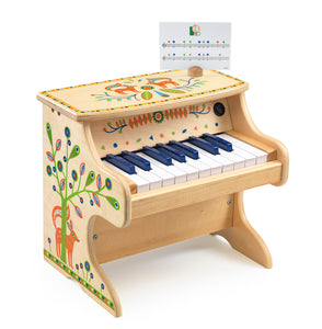 piano Animambo, Piano de madera bellamente pintada. Diseñado para animar a los niños a tocar música y crecer a amar los diversos sonidos . Tiene 18 teclas. Incluye partituras que enseñan a tocar las canciones mediante colores y formas básicas. Sistema intuitivo para introducir a los pequeños en la música. Estupendo sonido.