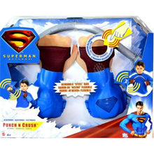Carregar imagem no visualizador da galeria, Superman Returns Puños de Fuerza con barra de &quot;Acero&quot; Flexible - Mattel J2104