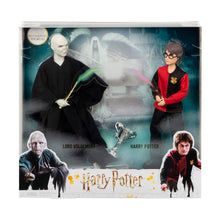 Cargar imagen en el visor de la galería, figuras Voldemort y Harry Potter Mattel GNR38 con numerosos puntos de articulación, 2 varitas y la Copa de los 3 Magos