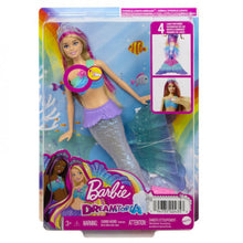 Cargar imagen en el visor de la galería,  Barbie Sirena Luces MágicasLas pequeñas se sumergirán en historias emocionantes con la muñeca Barbie Dreamtopia Twinkle Lights Mermaid, con una mágica función luminosa. 