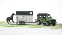 Cargar imagen en el visor de la galería, Land Rover defender con remolque de transporte de caballos . Incluye un caballo .Hecho a escala 1/16