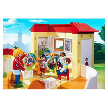 Cargar imagen en el visor de la galería, Guarderia Playmobil,Los pequeñines de Playmobil ya están en su guarderia. Aqui podrán pasarlo en grande, jugando y aprendiendo. Incluye 5 figuras. 