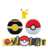 Cargar imagen en el visor de la galería,  Cinturón Clip&#39;n&#39;Go de Pokemon. Incluye : 2 Pokeball, 1 figura Picachu y el cinturón. 